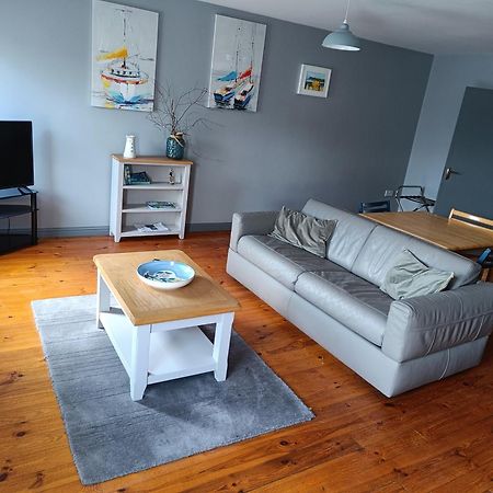 Dingle Town Center Apartment Exterior photo